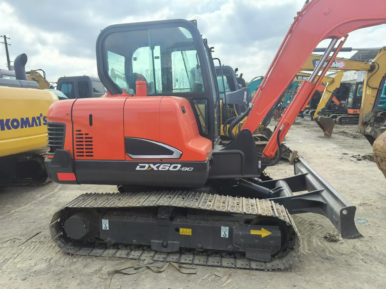 DOOSAN DX60 - Ekskavator perayap: gambar 3 DOOSAN DX60 - Ekskavator perayap: gambar 3