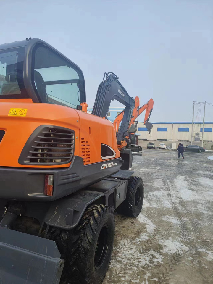 DOOSAN DX60w-9c - Ekskavator mini: gambar 5 DOOSAN DX60w-9c - Ekskavator mini: gambar 5