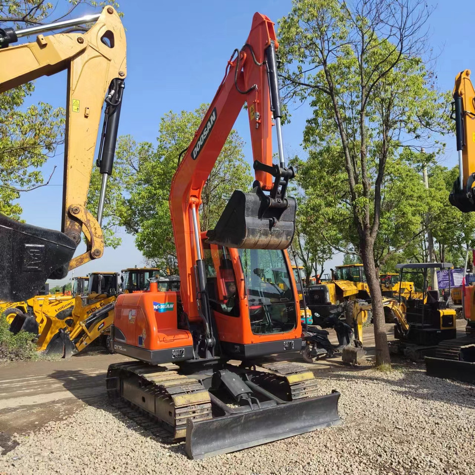DOOSAN DX75 - Ekskavator perayap: gambar 3 DOOSAN DX75 - Ekskavator perayap: gambar 3