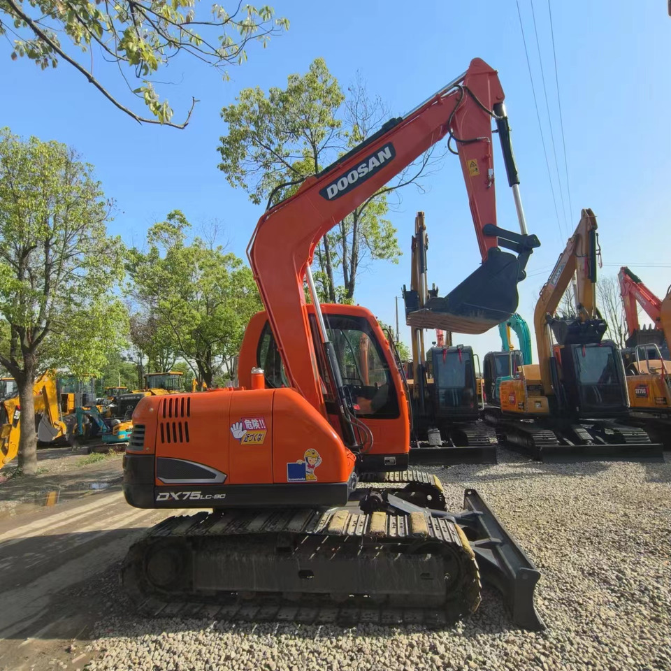 DOOSAN DX75 - Ekskavator perayap: gambar 4 DOOSAN DX75 - Ekskavator perayap: gambar 4