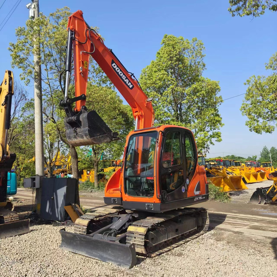 DOOSAN DX75 - Ekskavator mini: gambar 3 DOOSAN DX75 - Ekskavator mini: gambar 3