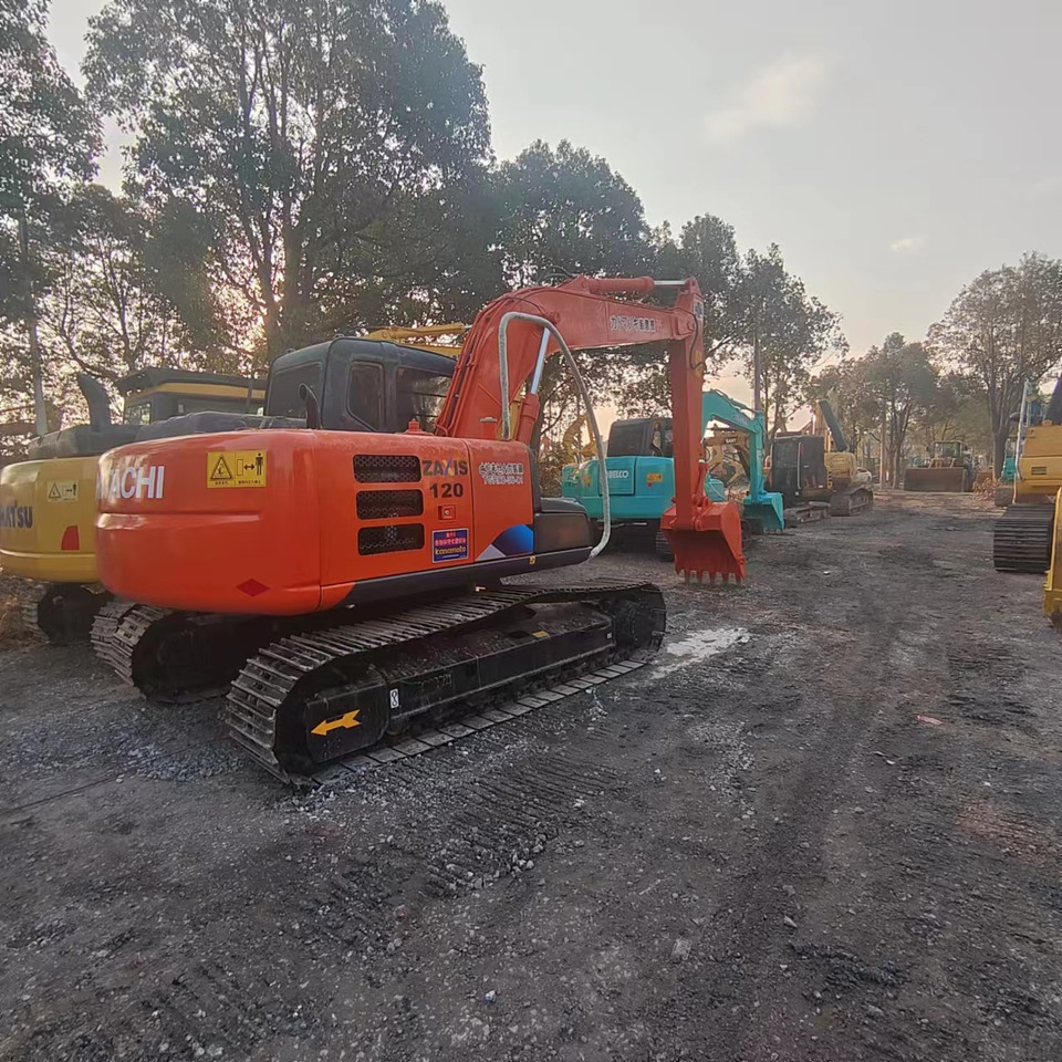 HITACHI ZX120 - Ekskavator mini: gambar 1 HITACHI ZX120 - Ekskavator mini: gambar 1