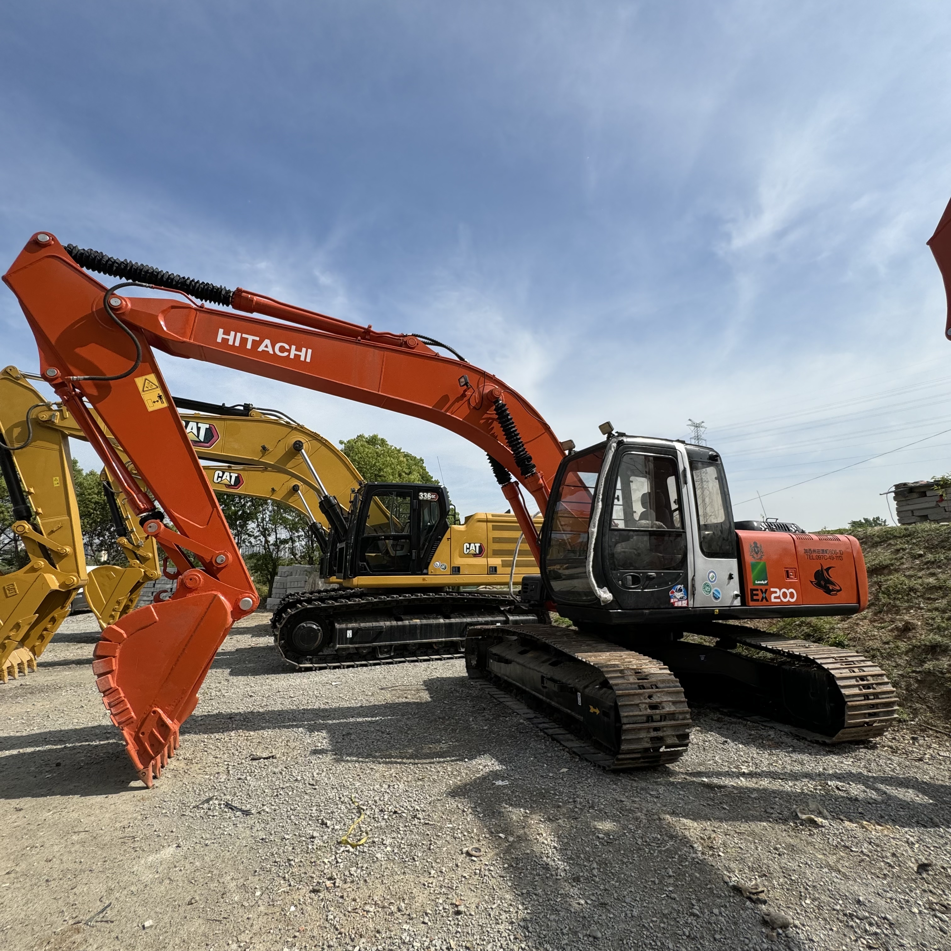 HITACHI ZX200 - Ekskavator perayap: gambar 2 HITACHI ZX200 - Ekskavator perayap: gambar 2