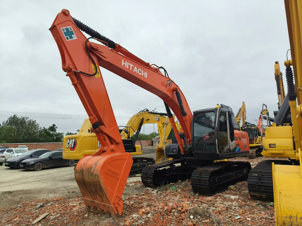 HITACHI ZX200 - Ekskavator perayap: gambar 2 HITACHI ZX200 - Ekskavator perayap: gambar 2