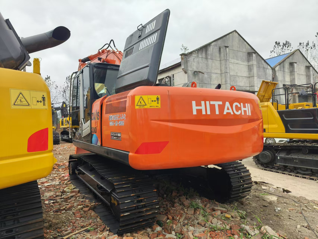 HITACHI ZX200 - Ekskavator perayap: gambar 4 HITACHI ZX200 - Ekskavator perayap: gambar 4