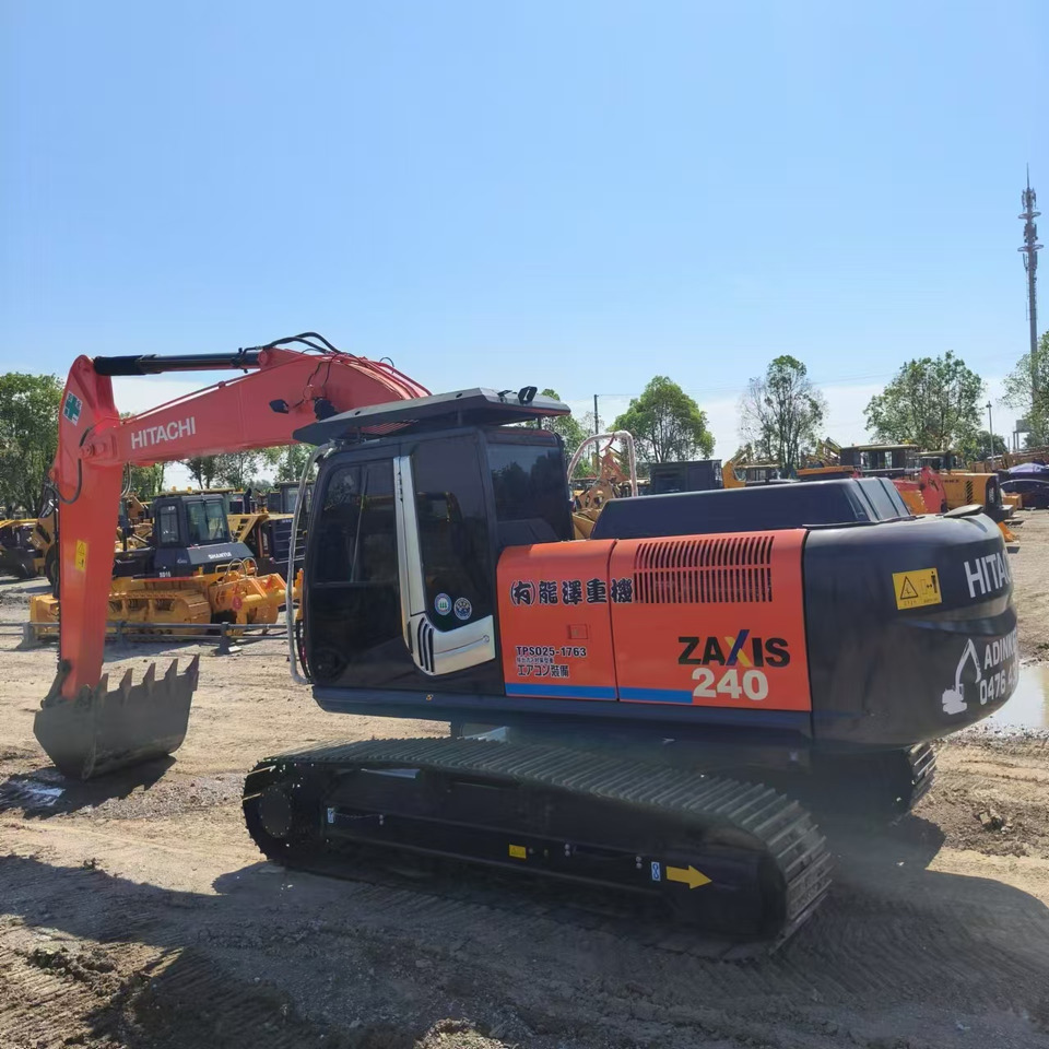 HITACHI ZX240 - Ekskavator perayap: gambar 3 HITACHI ZX240 - Ekskavator perayap: gambar 3