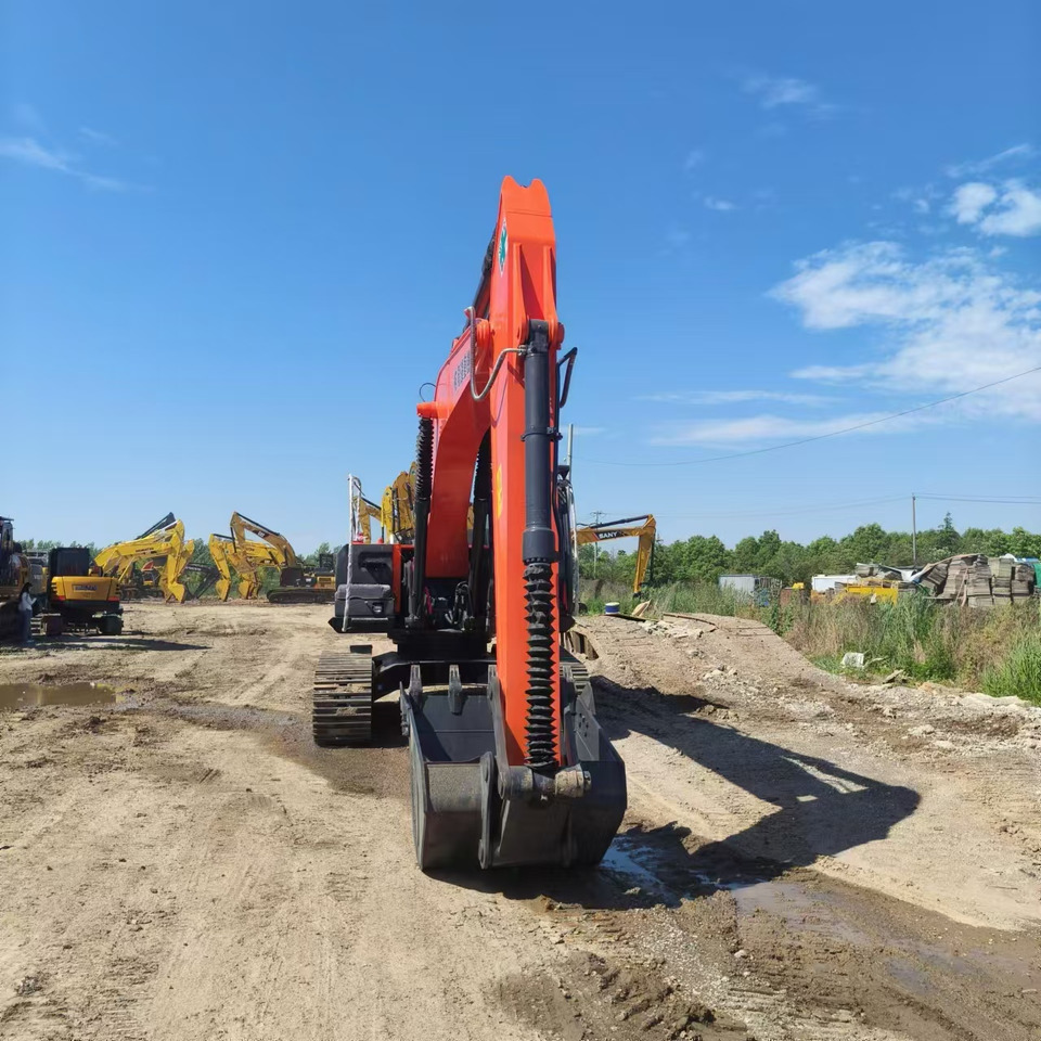 HITACHI ZX240 - Ekskavator perayap: gambar 5 HITACHI ZX240 - Ekskavator perayap: gambar 5