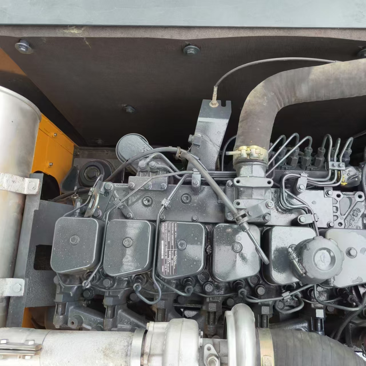 HYUNDAI R220LC-9S - Ekskavator perayap: gambar 5 HYUNDAI R220LC-9S - Ekskavator perayap: gambar 5