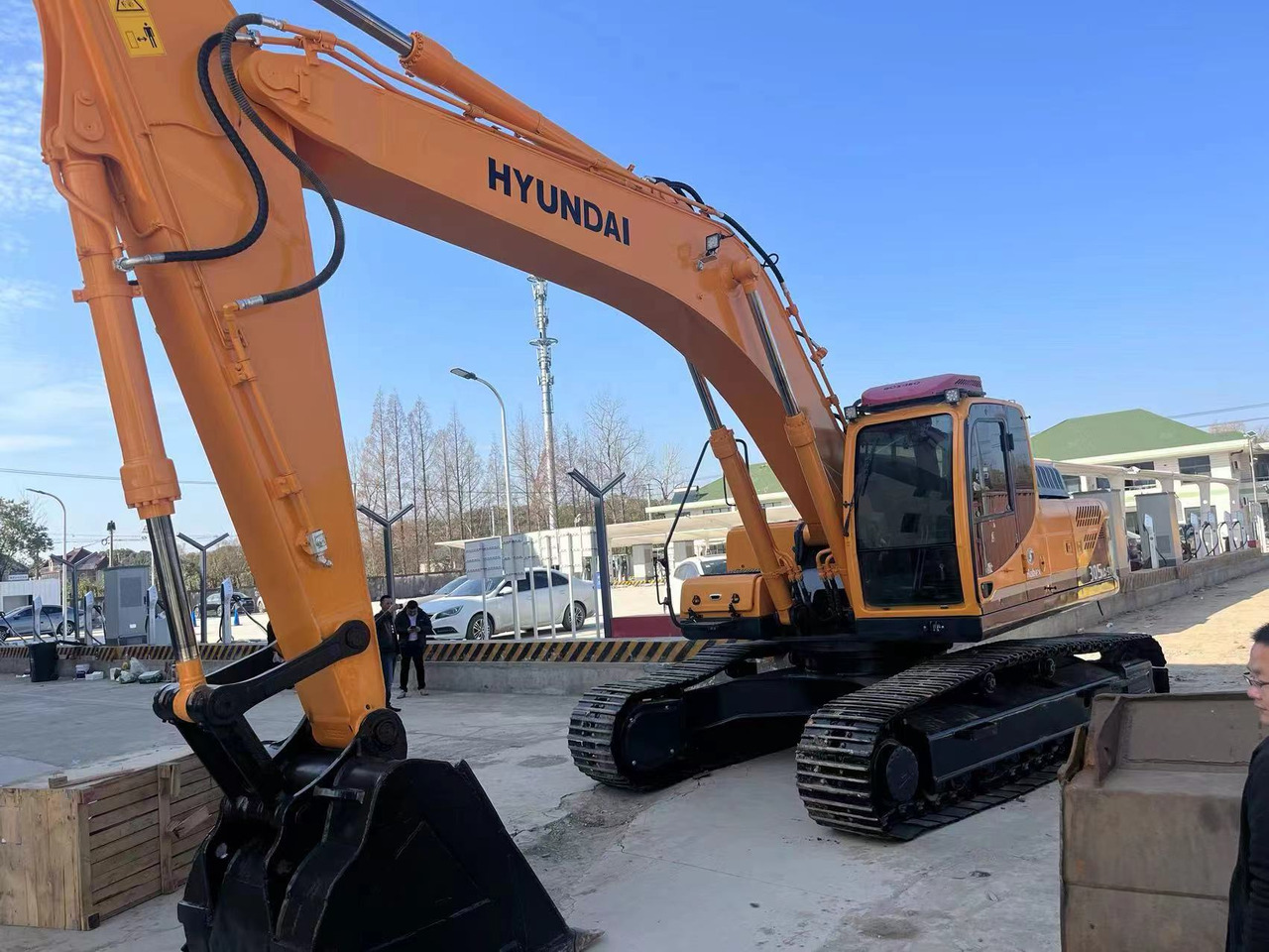 Hyundai 305 - Ekskavator perayap: gambar 5 Hyundai 305 - Ekskavator perayap: gambar 5