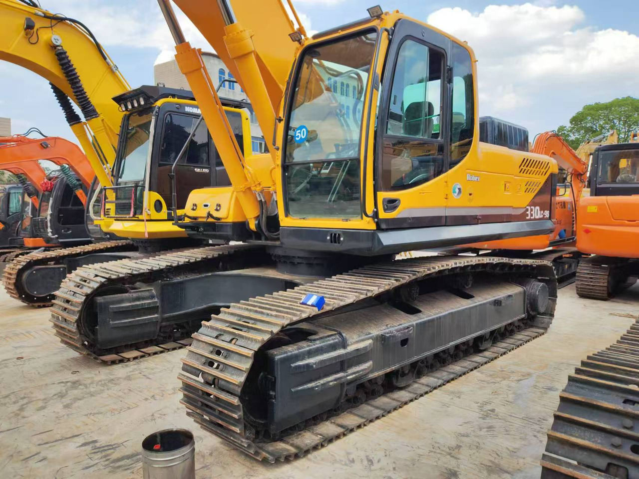 Ekskavator perayap Hyundai HX330: gambar 7