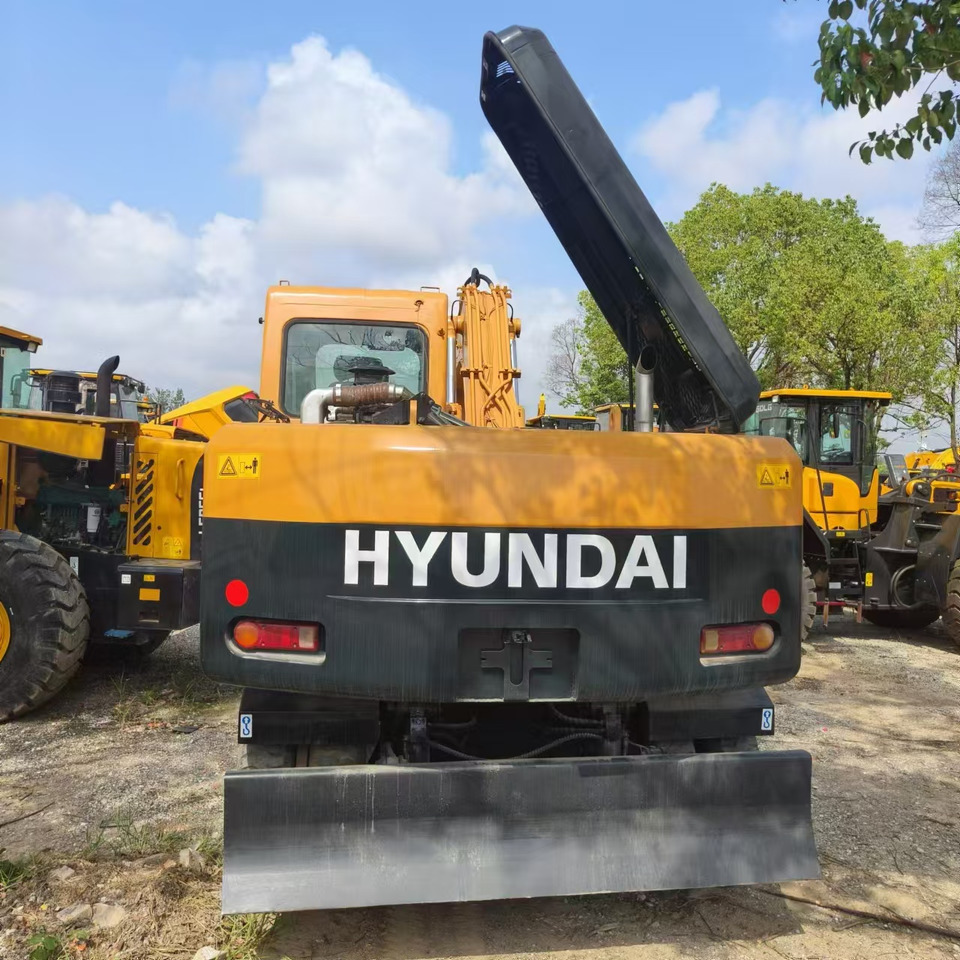 Hyundai R150LC-9 - Ekskavator roda: gambar 5 Hyundai R150LC-9 - Ekskavator roda: gambar 5