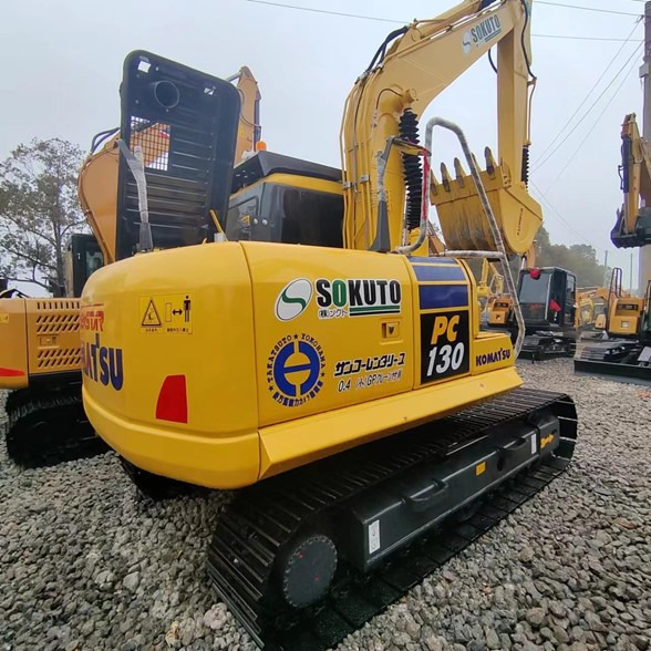 KOMATSU PC130 - Ekskavator perayap: gambar 2 KOMATSU PC130 - Ekskavator perayap: gambar 2