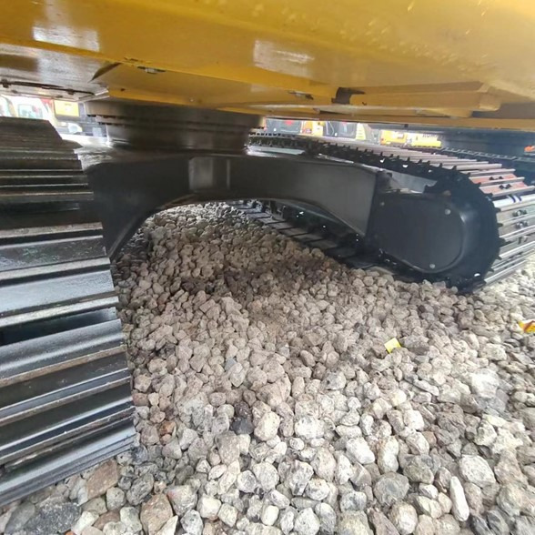 KOMATSU PC130 - Ekskavator perayap: gambar 4 KOMATSU PC130 - Ekskavator perayap: gambar 4