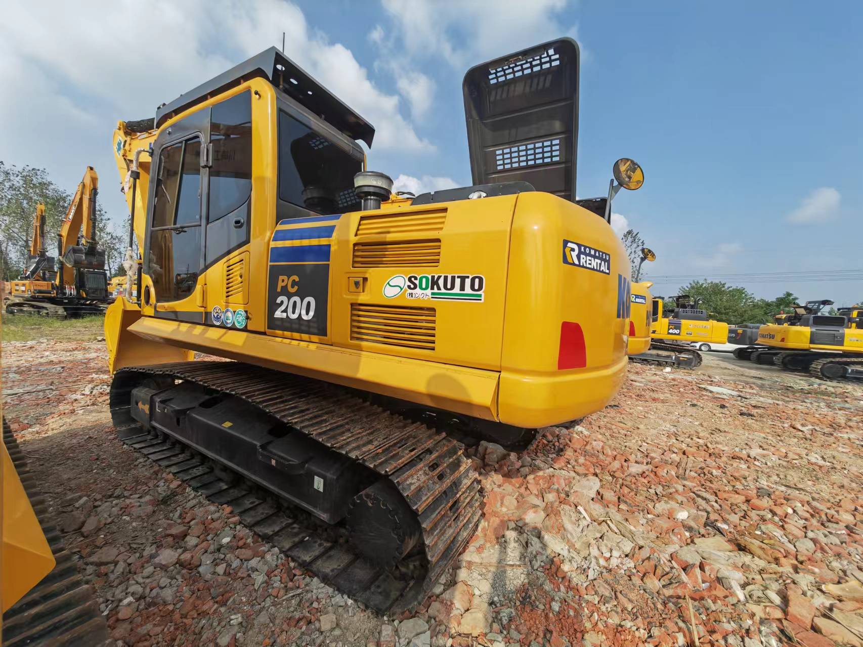 KOMATSU PC200 - Ekskavator perayap: gambar 1 KOMATSU PC200 - Ekskavator perayap: gambar 1