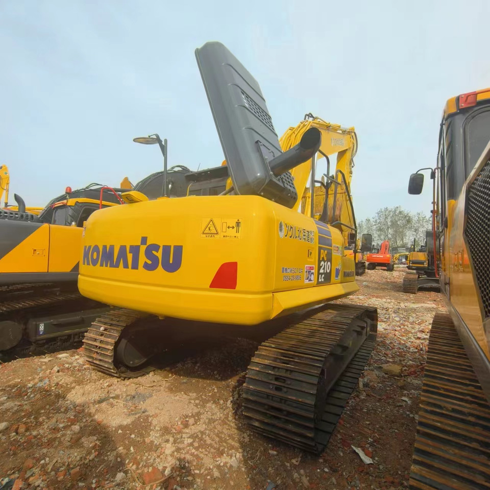 KOMATSU PC210LC - Ekskavator perayap: gambar 4 KOMATSU PC210LC - Ekskavator perayap: gambar 4