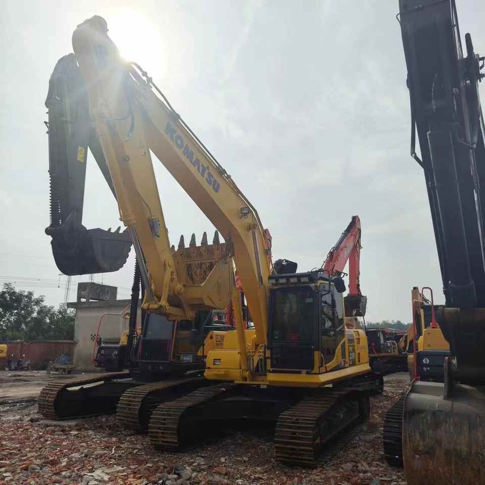 KOMATSU PC210LC - Ekskavator perayap: gambar 2 KOMATSU PC210LC - Ekskavator perayap: gambar 2