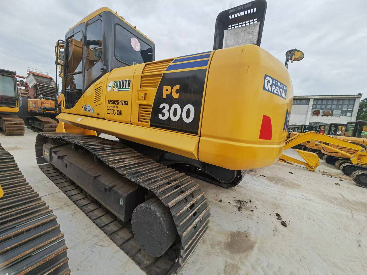 KOMATSU PC300 - Ekskavator perayap: gambar 3 KOMATSU PC300 - Ekskavator perayap: gambar 3