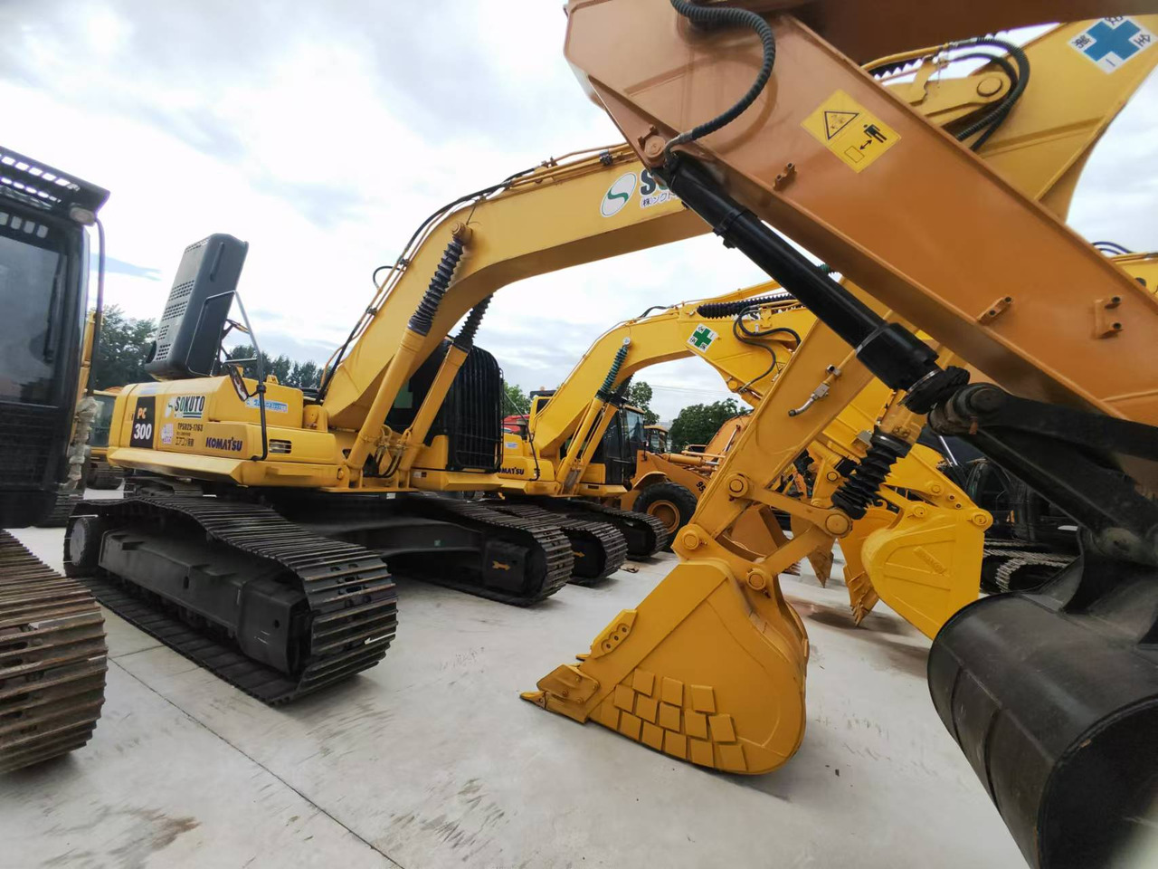 KOMATSU PC300 - Ekskavator perayap: gambar 5 KOMATSU PC300 - Ekskavator perayap: gambar 5