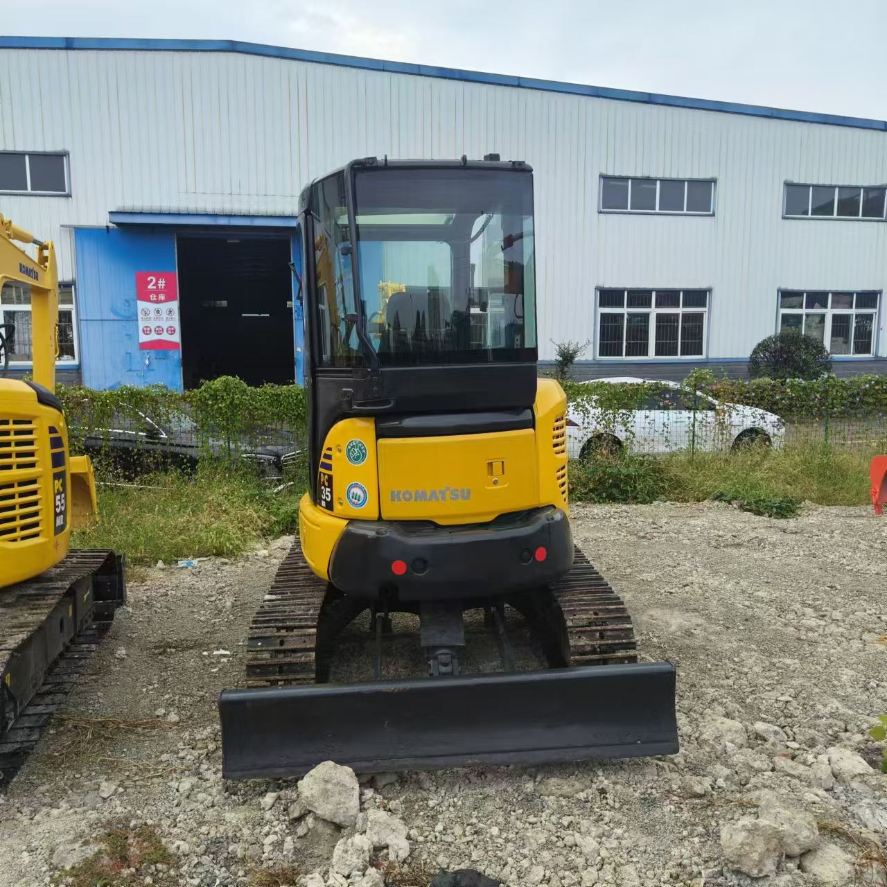 KOMATSU PC35 - Ekskavator mini: gambar 3 KOMATSU PC35 - Ekskavator mini: gambar 3