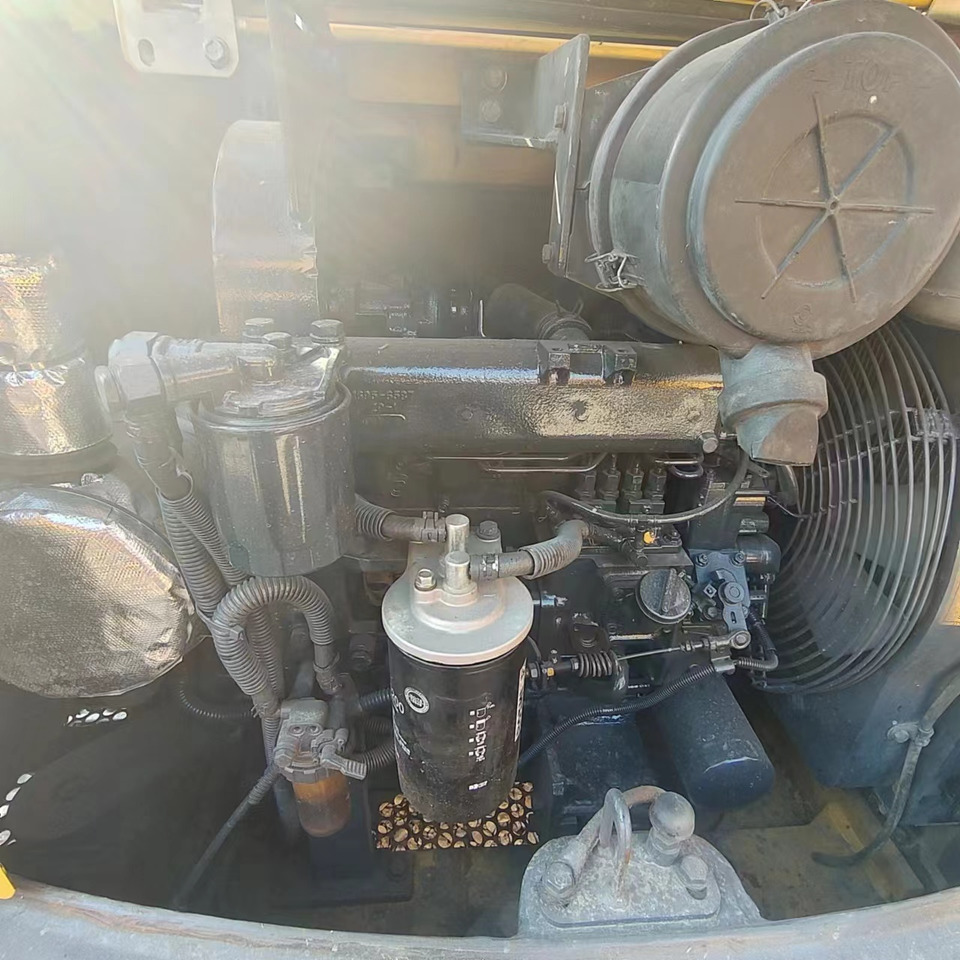 KOMATSU PC56 - Ekskavator perayap: gambar 3 KOMATSU PC56 - Ekskavator perayap: gambar 3