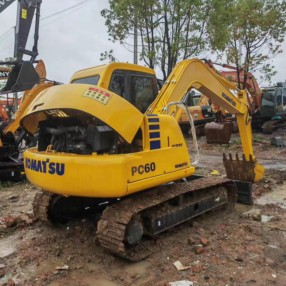 KOMATSU PC60-7 - Ekskavator perayap: gambar 4 KOMATSU PC60-7 - Ekskavator perayap: gambar 4