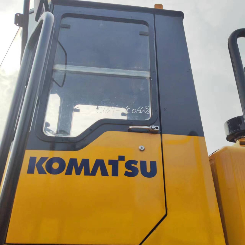 KOMATSU WA380 - Wheel loader: gambar 5 KOMATSU WA380 - Wheel loader: gambar 5