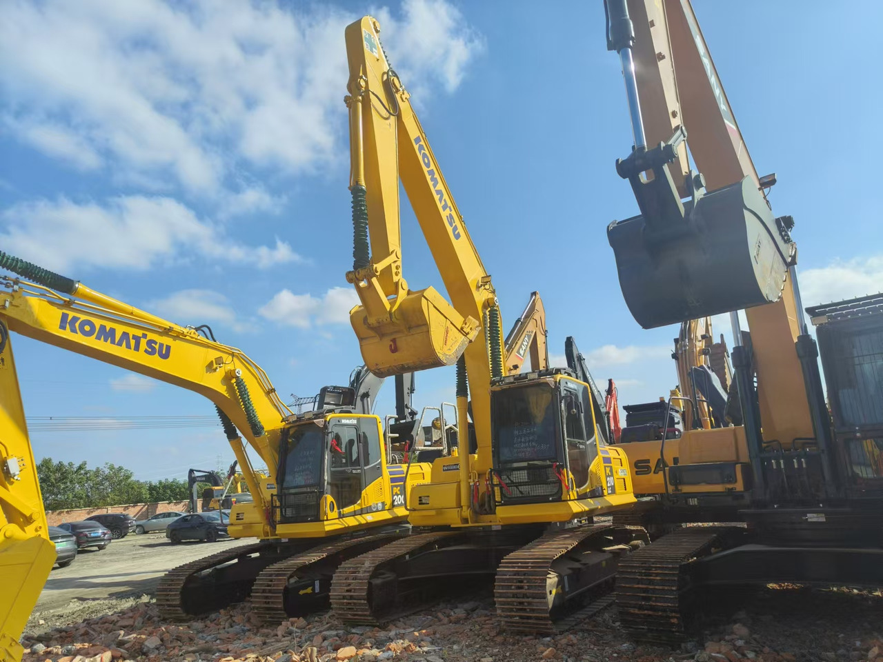 KOMATSU pc210 - Ekskavator perayap: gambar 1 KOMATSU pc210 - Ekskavator perayap: gambar 1