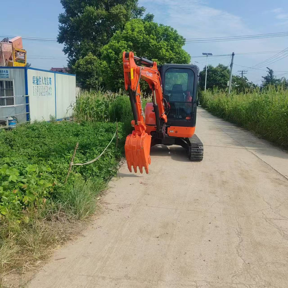 KUBOTA U35 - Ekskavator mini: gambar 2 KUBOTA U35 - Ekskavator mini: gambar 2