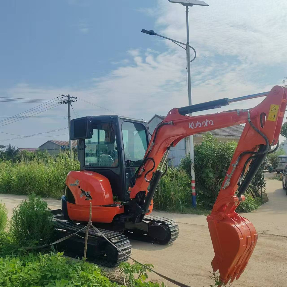 KUBOTA U35 - Ekskavator mini: gambar 2 KUBOTA U35 - Ekskavator mini: gambar 2