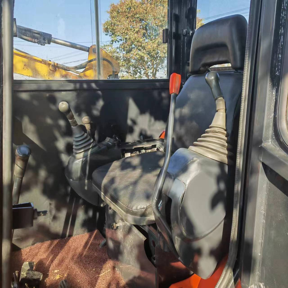KUBOTA U35 - Ekskavator mini: gambar 4 KUBOTA U35 - Ekskavator mini: gambar 4