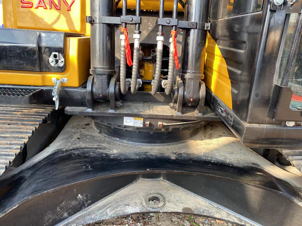 SANY SY235H - Ekskavator perayap: gambar 3 SANY SY235H - Ekskavator perayap: gambar 3