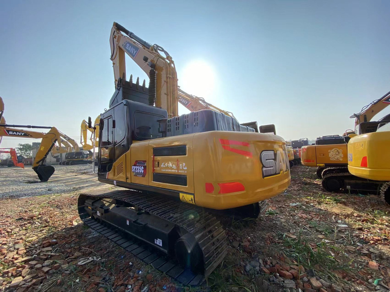 SANY SY235H - Ekskavator perayap: gambar 2 SANY SY235H - Ekskavator perayap: gambar 2