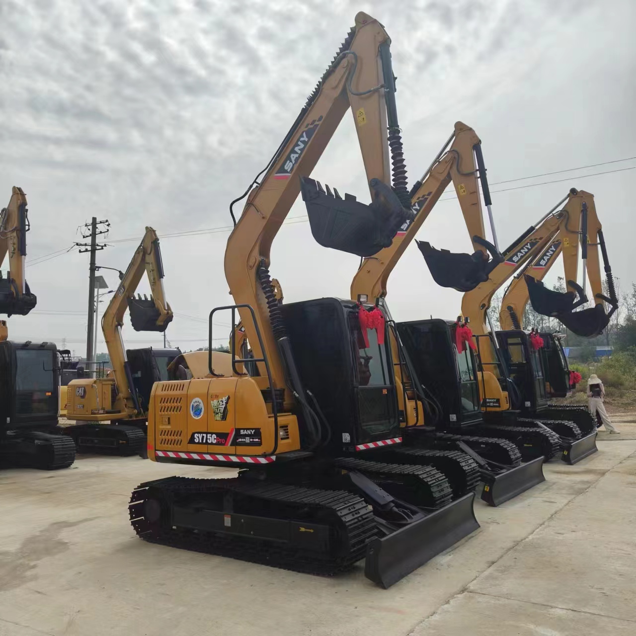 SANY SY75C - Ekskavator mini: gambar 2 SANY SY75C - Ekskavator mini: gambar 2