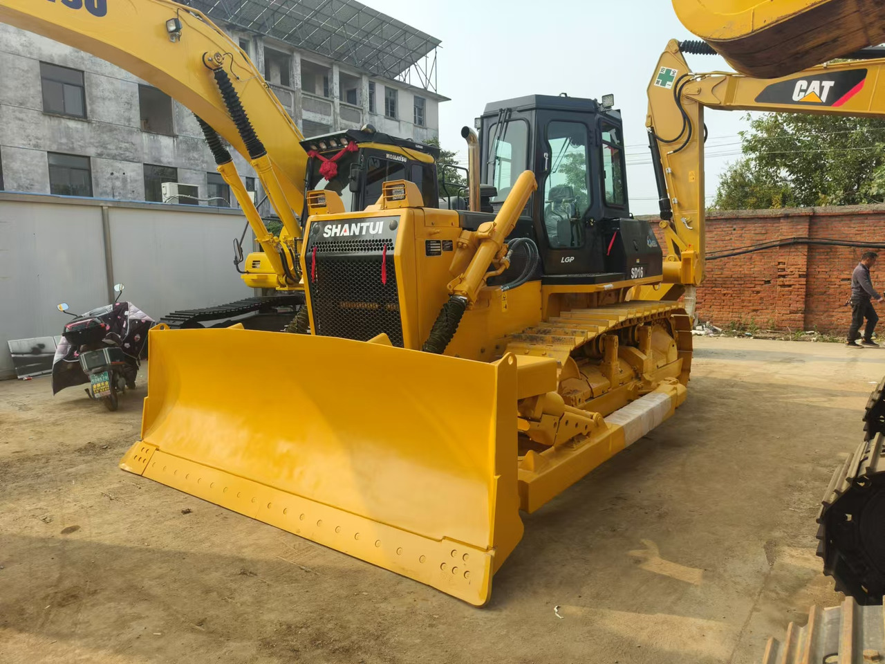 SHANTUI SD16 - Bulldozer: gambar 5 SHANTUI SD16 - Bulldozer: gambar 5