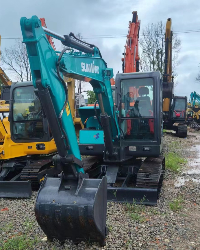SUNWARD SWE 60E - Ekskavator mini: gambar 4 SUNWARD SWE 60E - Ekskavator mini: gambar 4