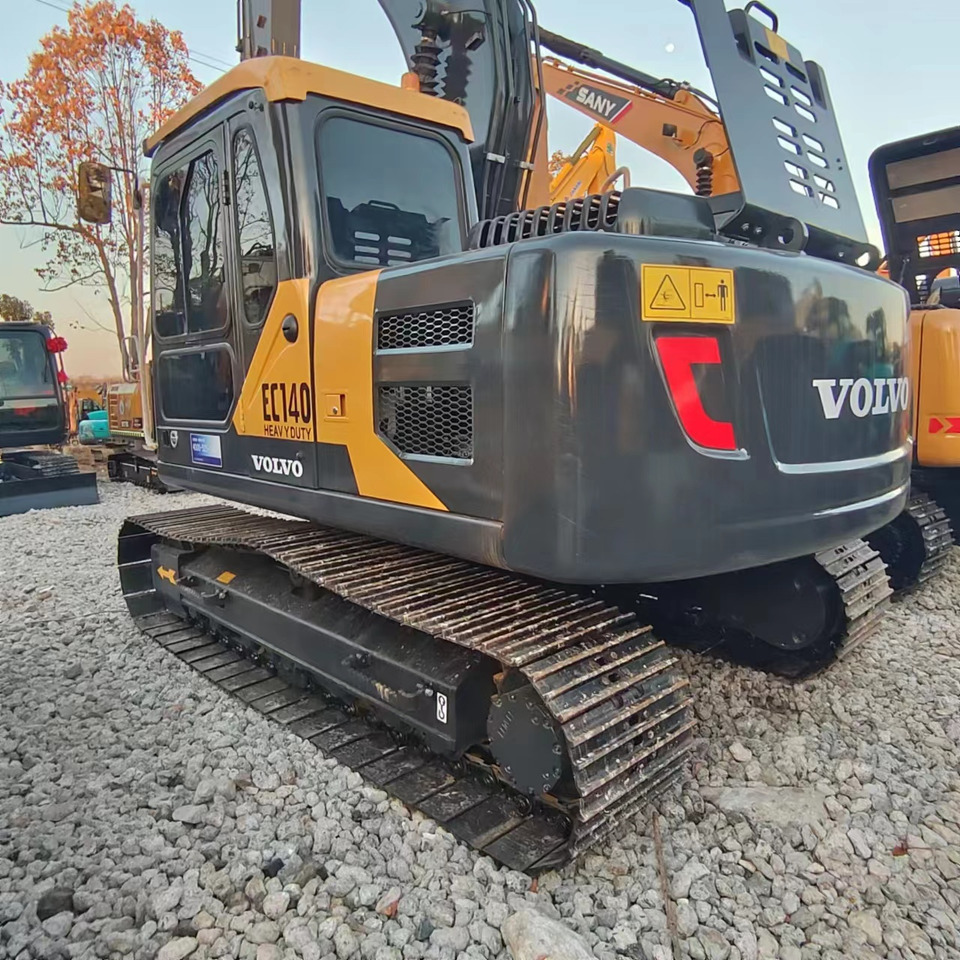 Ekskavator perayap VOLVO EC140: gambar 7