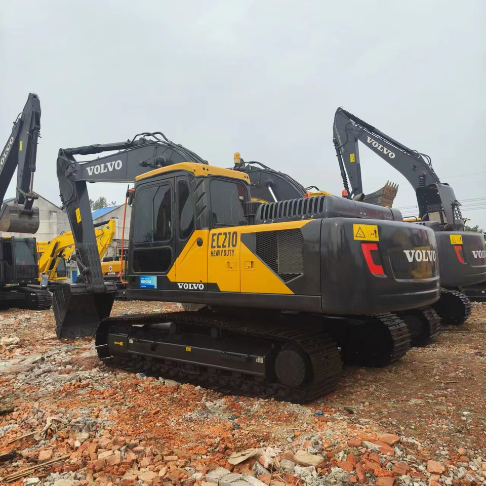 Ekskavator perayap VOLVO EC210: gambar 6