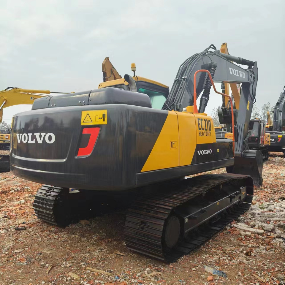 Ekskavator perayap VOLVO EC210: gambar 8