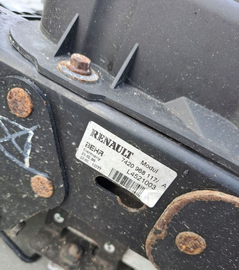 Behr KOMPLET CHŁODNICA VOLVO FE RENAULT PREMIUM DXI 7 - Radiator untuk Truk: gambar 3 Behr KOMPLET CHŁODNICA VOLVO FE RENAULT PREMIUM DXI 7 - Radiator untuk Truk: gambar 3