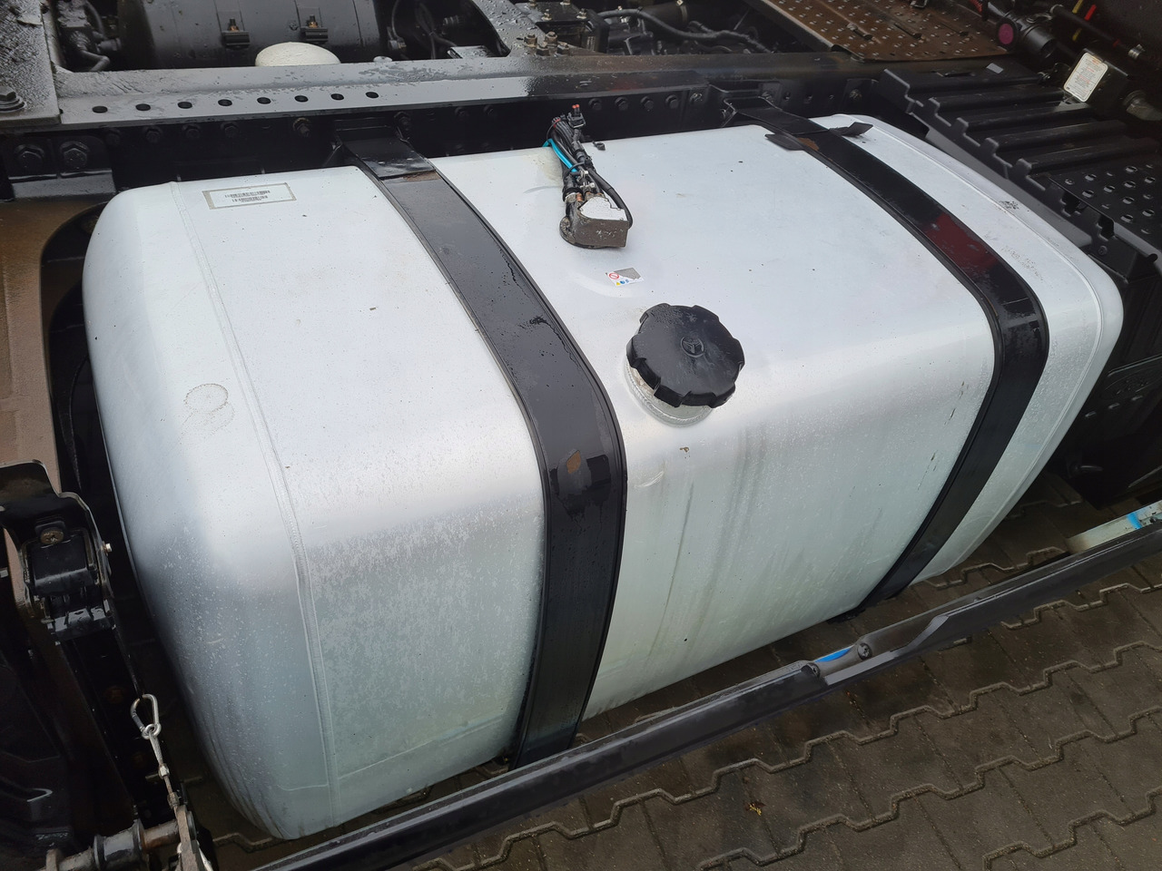 FORD ZBIORNIK BAK PALIWA 600 LITRÓW FORD F-MAX CARGO JC46 9K007 - Tangki bahan bakar untuk Truk: gambar 1 FORD ZBIORNIK BAK PALIWA 600 LITRÓW FORD F-MAX CARGO JC46 9K007 - Tangki bahan bakar untuk Truk: gambar 1