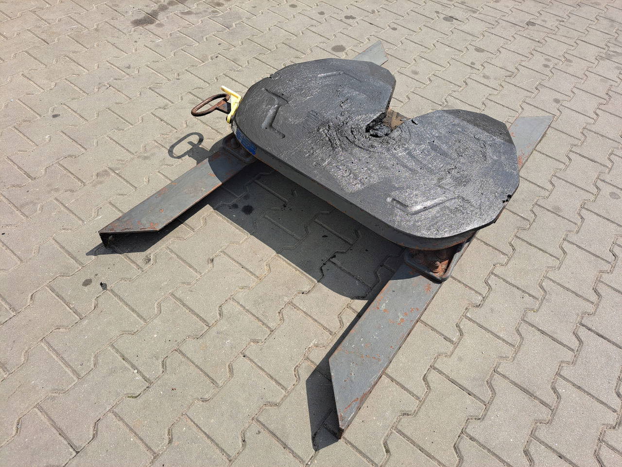 Georg Fischer GF SIODŁO GF+ FSK200 140 MM WSPORNIK VOLVO FH FM 9 12 13 - Kopling roda kelima untuk Truk: gambar 4 Georg Fischer GF SIODŁO GF+ FSK200 140 MM WSPORNIK VOLVO FH FM 9 12 13 - Kopling roda kelima untuk Truk: gambar 4