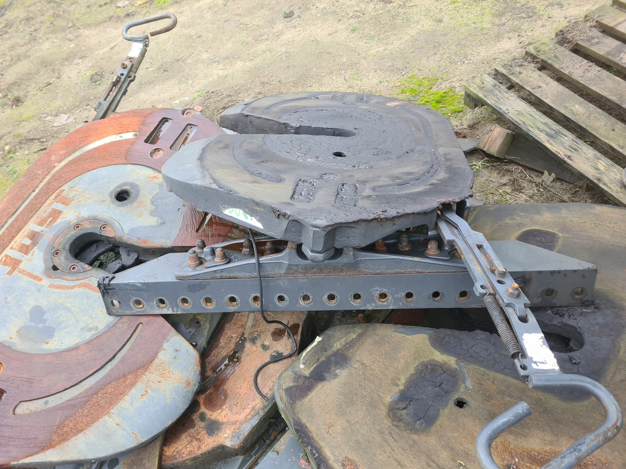 JOST SIODŁO JOST 160 MM WSPORNIK VOLVO FH FM 9 13 4 - Kopling roda kelima untuk Truk: gambar 2 JOST SIODŁO JOST 160 MM WSPORNIK VOLVO FH FM 9 13 4 - Kopling roda kelima untuk Truk: gambar 2