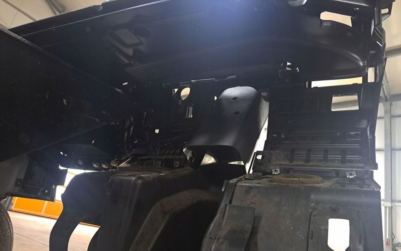 KONSOLA KOKPIT DESKA VOLVO FH 4 EURO 6 - Dasbor untuk Truk: gambar 4 KONSOLA KOKPIT DESKA VOLVO FH 4 EURO 6 - Dasbor untuk Truk: gambar 4