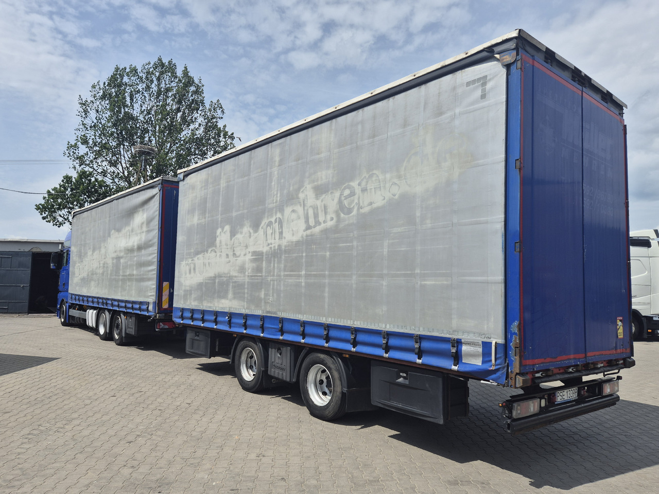 MAN tgx 24,500 - Truk dengan terpal samping: gambar 4 MAN tgx 24,500 - Truk dengan terpal samping: gambar 4