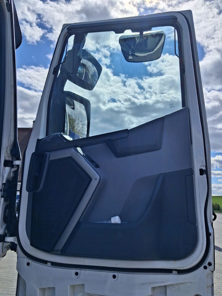RENAULT DRZWI KOMPLETNE PRAWE RENAULT GAMA T RANGE WYSOKA KABINA HIGH - Pintu dan bagian untuk Truk: gambar 4 RENAULT DRZWI KOMPLETNE PRAWE RENAULT GAMA T RANGE WYSOKA KABINA HIGH - Pintu dan bagian untuk Truk: gambar 4