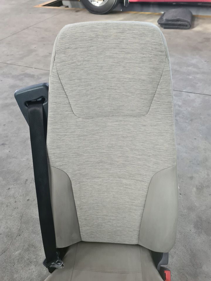 RENAULT FOTEL PNEUMATYCZNY PRAWY SIEDZENIE PASAŻERA RENAULT PREMIUM MIDLUM DXI - Tempat duduk untuk Truk: gambar 2 RENAULT FOTEL PNEUMATYCZNY PRAWY SIEDZENIE PASAŻERA RENAULT PREMIUM MIDLUM DXI - Tempat duduk untuk Truk: gambar 2
