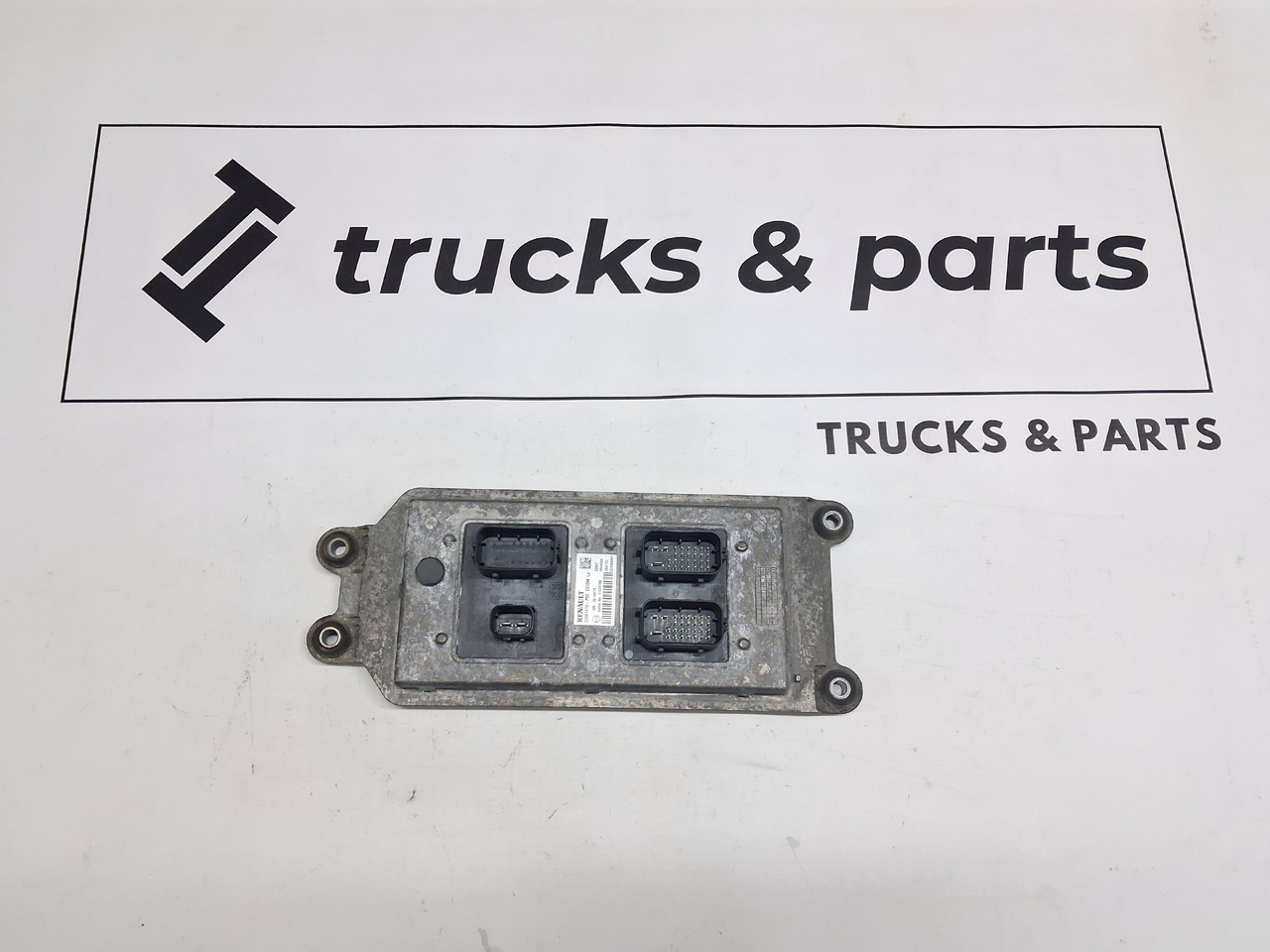 RENAULT STEROWNIK CCIOM 6x2 RENAULT GAMA T C K RANGE 22881419 P02 - Sistem listrik untuk Truk: gambar 1 RENAULT STEROWNIK CCIOM 6x2 RENAULT GAMA T C K RANGE 22881419 P02 - Sistem listrik untuk Truk: gambar 1