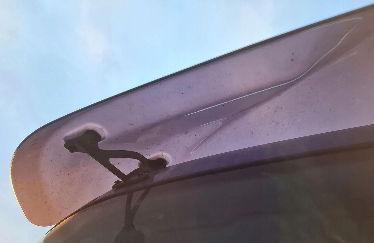 Renault BLENDA OSŁONA PRZECIWSŁONECZNA Renault PREMIUM KERAX LANDER DXI VOLVO FE - Bumper untuk Truk: gambar 5 Renault BLENDA OSŁONA PRZECIWSŁONECZNA Renault PREMIUM KERAX LANDER DXI VOLVO FE - Bumper untuk Truk: gambar 5