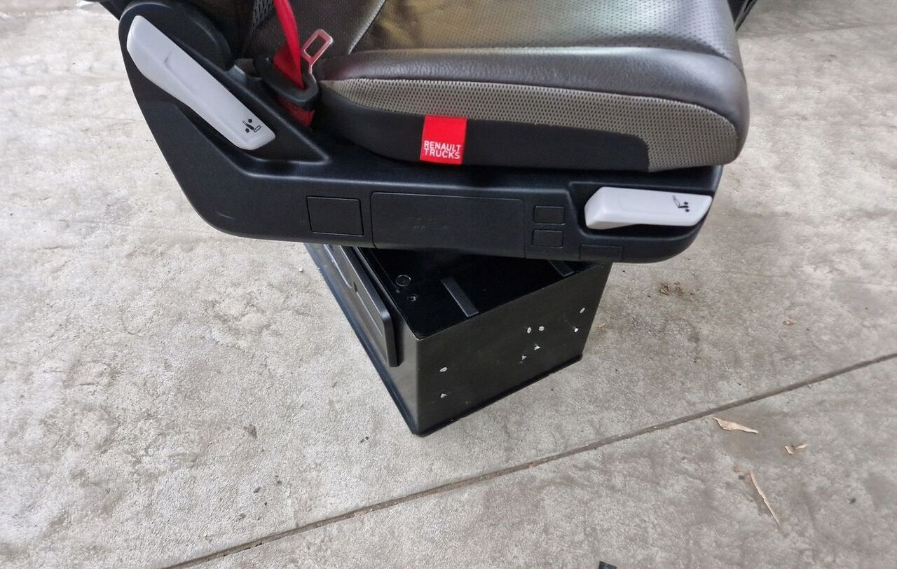 Renault FOTEL SIEDZENIE PASAŻERA RENAULT RANGE GAMA T C K OBROTOWY OBRAC - Tempat duduk untuk Truk: gambar 2 Renault FOTEL SIEDZENIE PASAŻERA RENAULT RANGE GAMA T C K OBROTOWY OBRAC - Tempat duduk untuk Truk: gambar 2