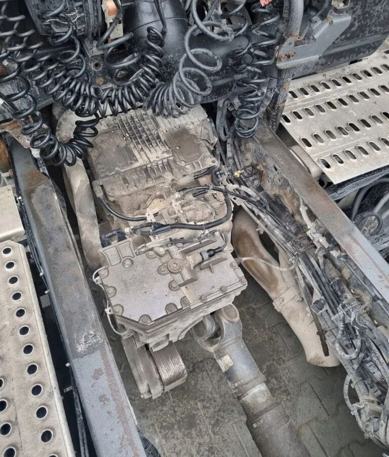 Renault I SHIFT RETARDER DXI VOLVO FH FM AT2412C Renault SKRZYNIA BIEGÓW I SHIFT AT2412C RETARDER RENAULT DXI VOLVO FH FM - Gearbox untuk Truk: gambar 1 Renault I SHIFT RETARDER DXI VOLVO FH FM AT2412C Renault SKRZYNIA BIEGÓW I SHIFT AT2412C RETARDER RENAULT DXI VOLVO FH FM - Gearbox untuk Truk: gambar 1